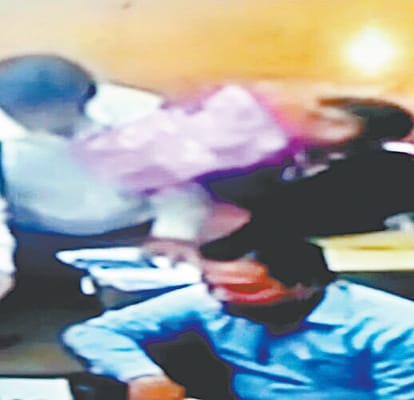 Learn, Nine-year-old child to the stolen mobile, see is photos