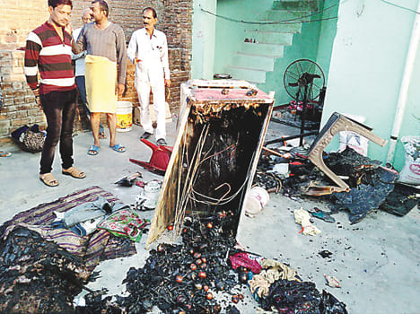 Fire caused by a short circuit, destroyed millions of goods