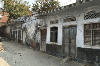 Abu Salem's house condition