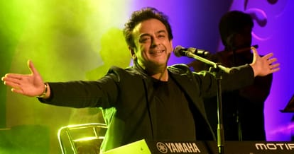 famous singer adnan sami performed in rose festival last day