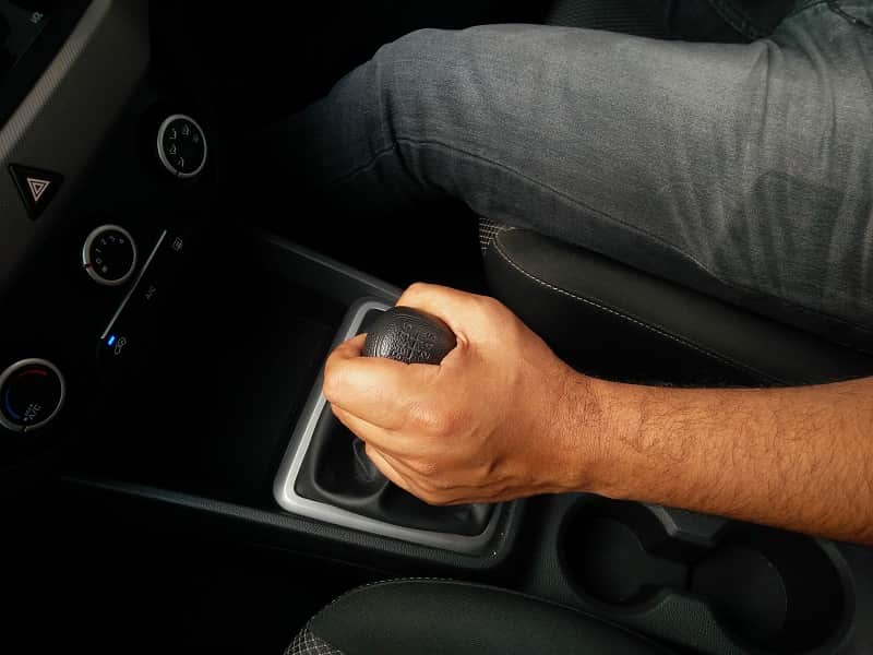 5 Mistakes of the manual car driving