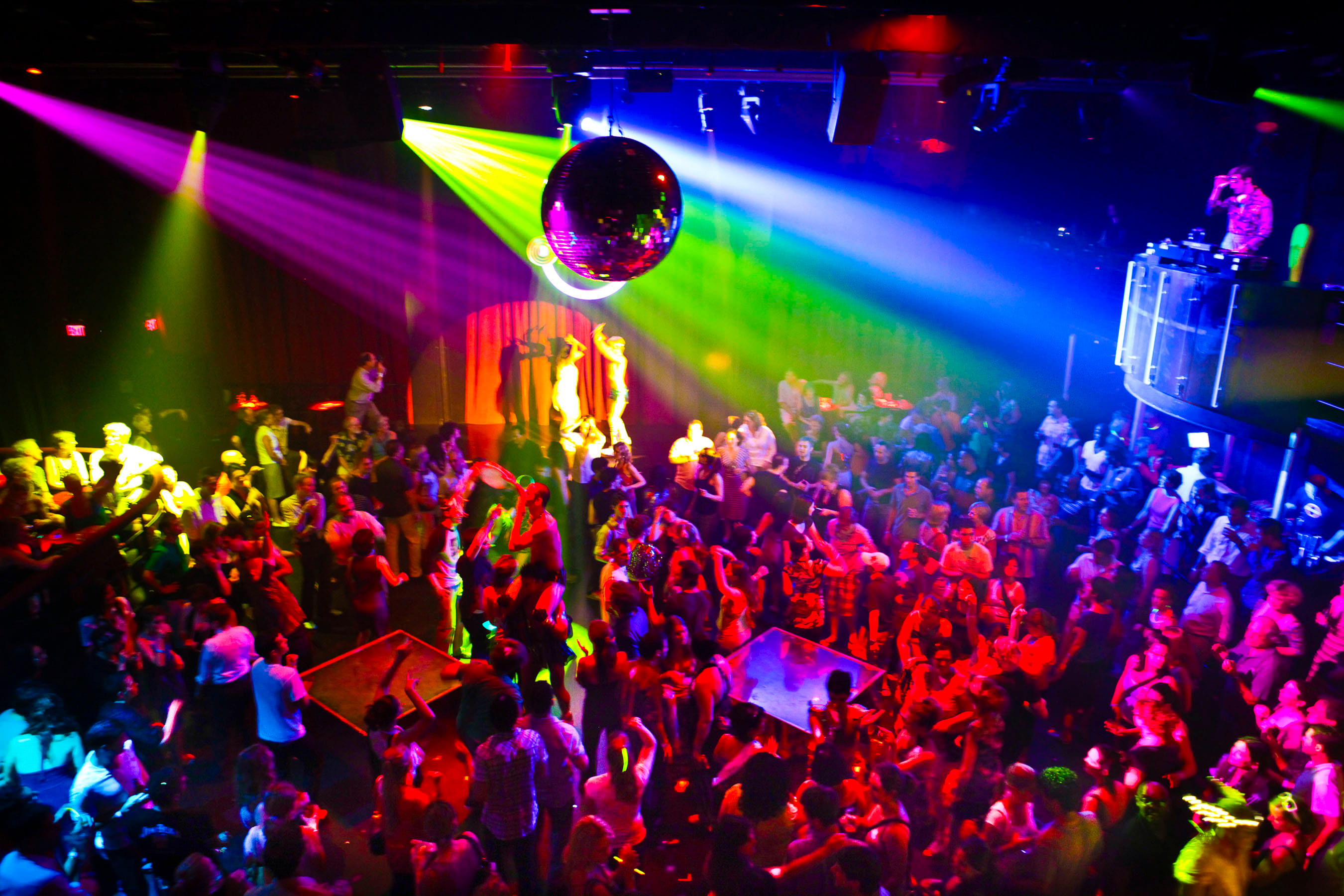 bail canceled of five men who were accused to kill a boy in dance club