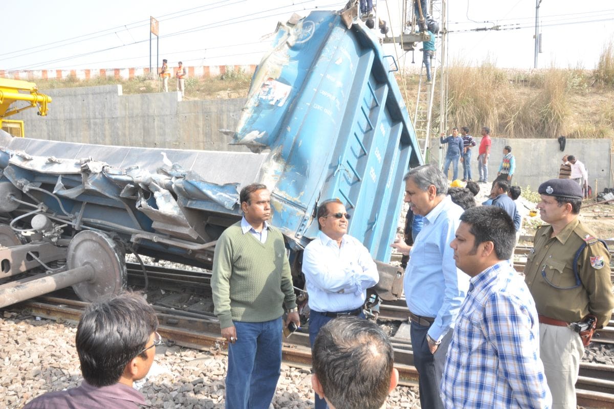Two killed in road accidents, including the elderly