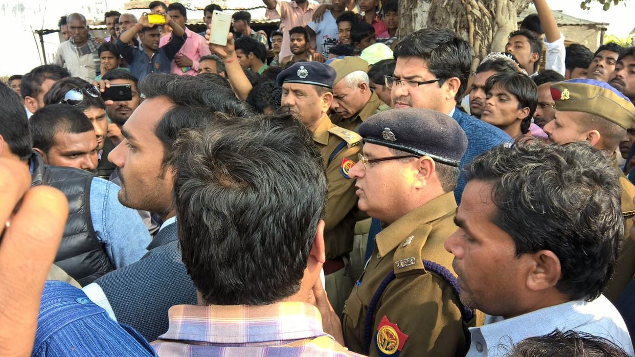 Angry people kept for four hours jam NH