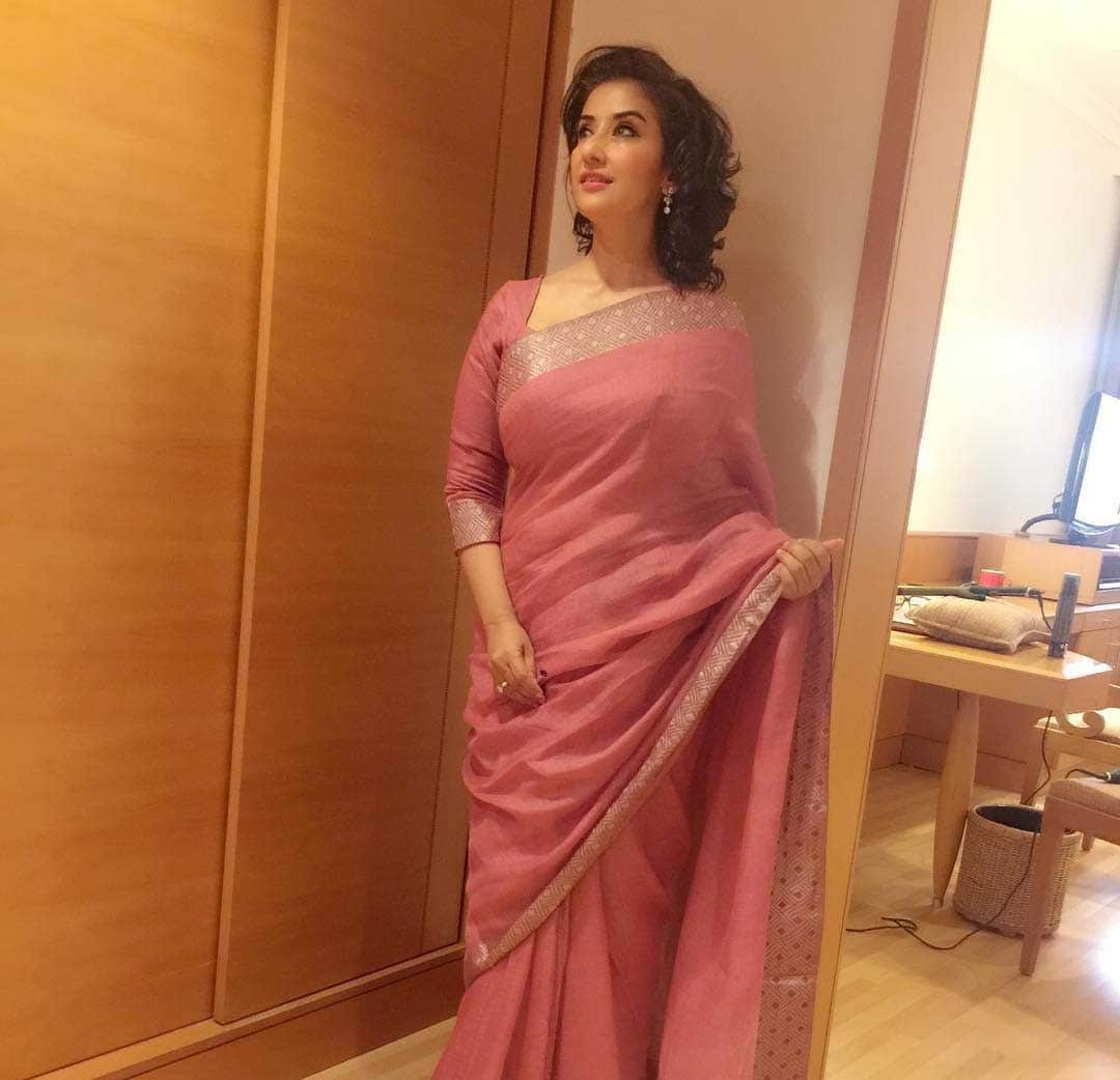 Manisha Koirala to adopt a daughter by this year end