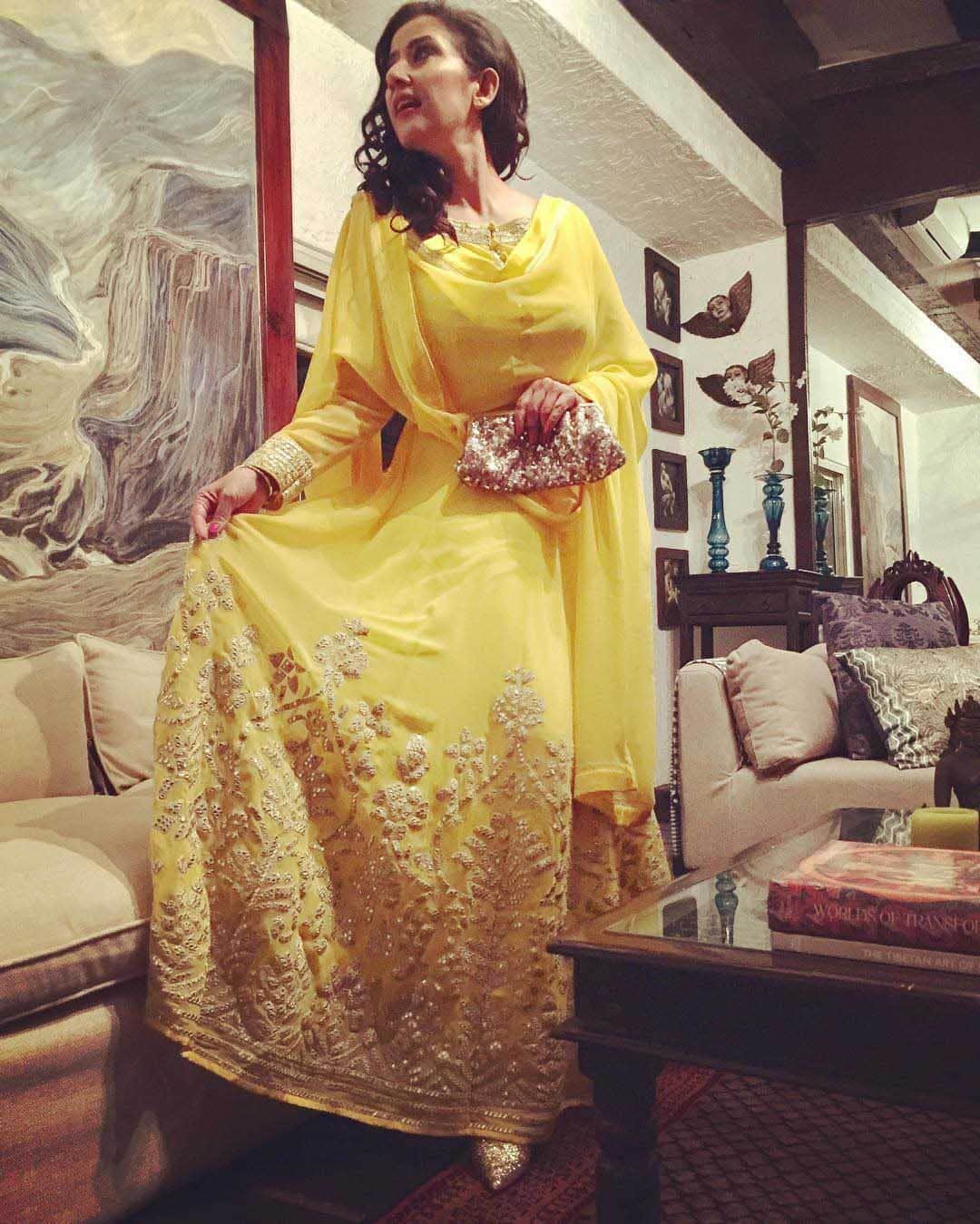 Manisha Koirala to adopt a daughter by this year end
