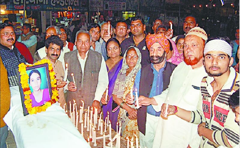 Candle lighting glory tribute