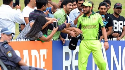 Afridi will return in cricket after fight to Wife  