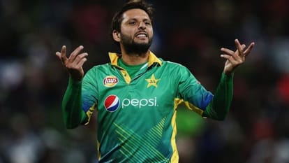 Afridi will return in cricket after fight to Wife  