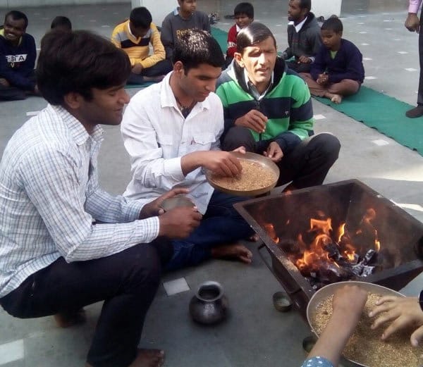 salute to blind muslim brothers, who did hawan and namaj at blind school of amritsat punjab
