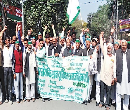 ganna bhugtan ke liye jhadap
