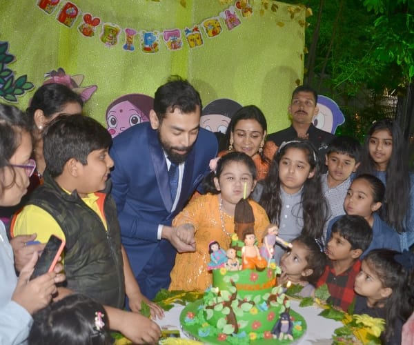  mulayam's grand daughter birthday.