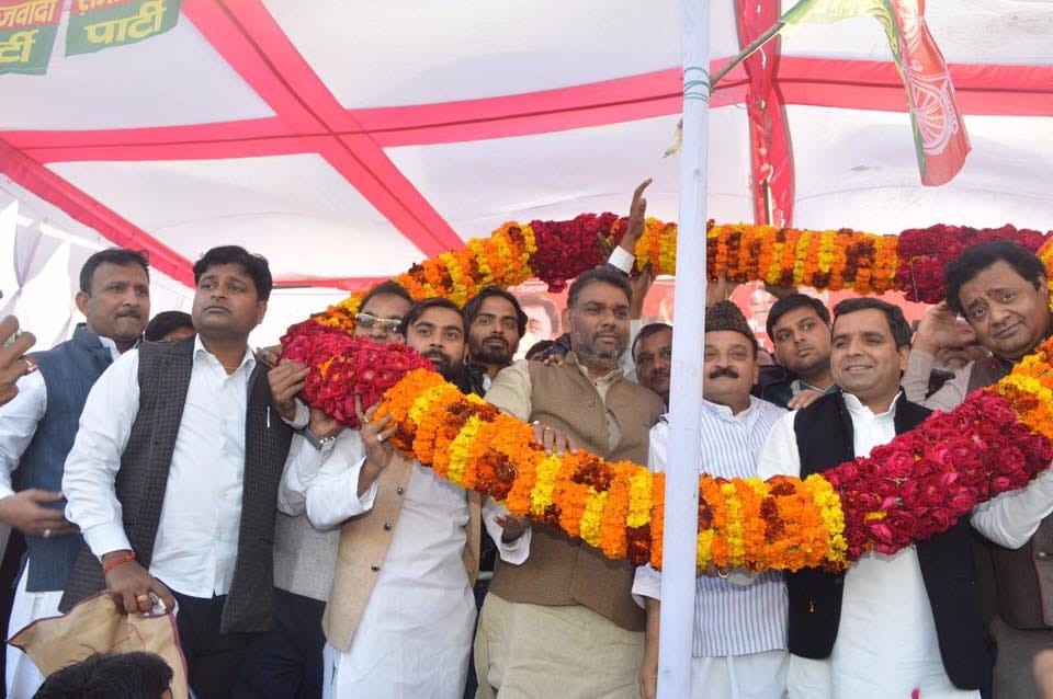 mp dahrmendra yadav road show in varanasi will be on 25 february