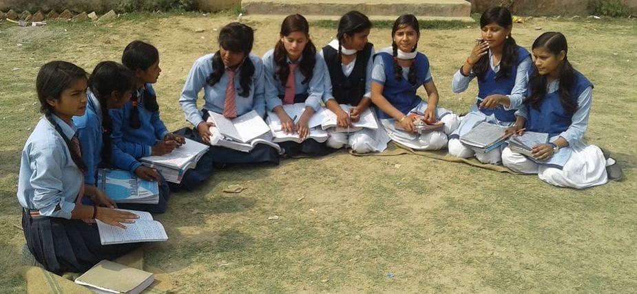 Students take participate in discussuin on election