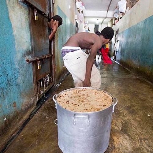 photos shows brutal condition of priosners in port-au-prince's jail