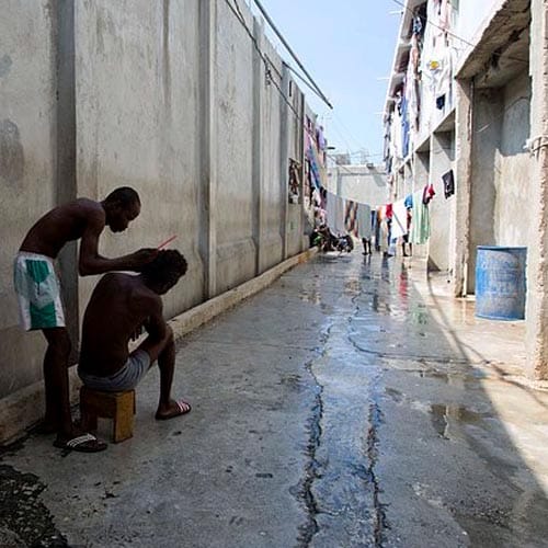 photos shows brutal condition of priosners in port-au-prince's jail