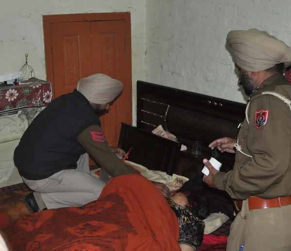 husband killed wife with cricket bat and son injured critically at patiala of punjab