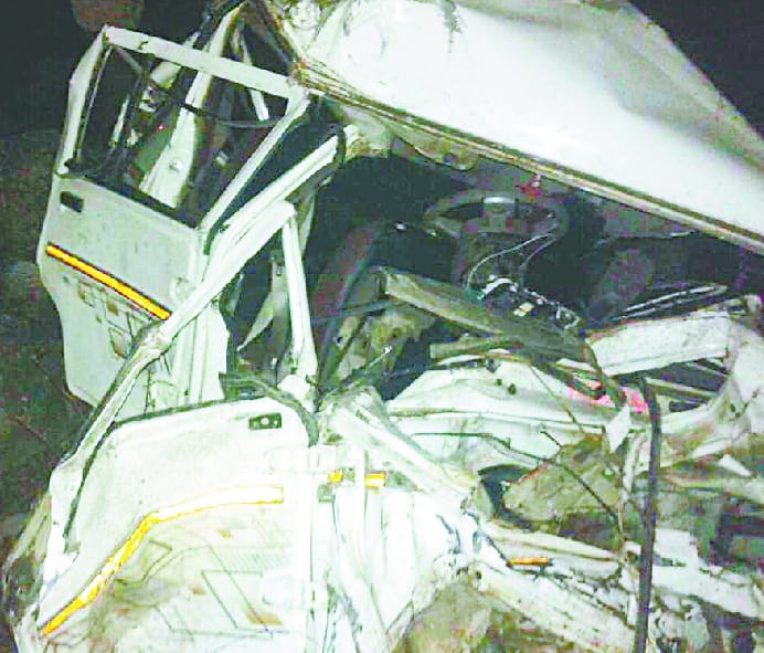 Rikhadi Max falls into ditch, driver killed