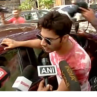 varun dhawan got angry on election commission