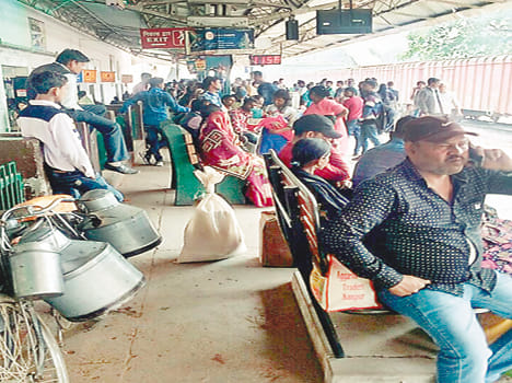 Kalindi 16 hours late, the passenger upset