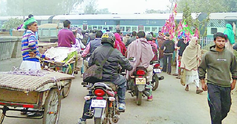The train stop is dragging the chain in Dhimanpura