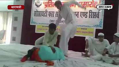 Students presents a play for de-addiction in Varanasi