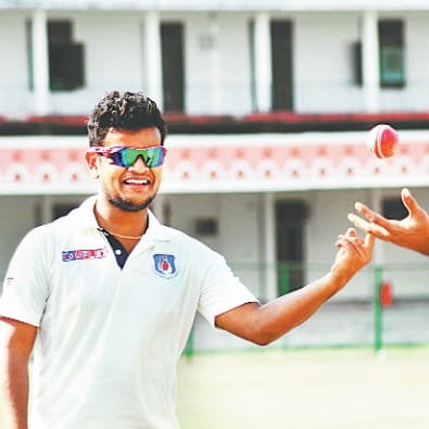 Saurabh amazing skills, Pune Rising team bought him as an all-rounder
