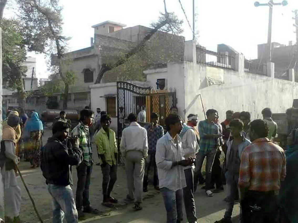  Sanitation workers' strike continues 