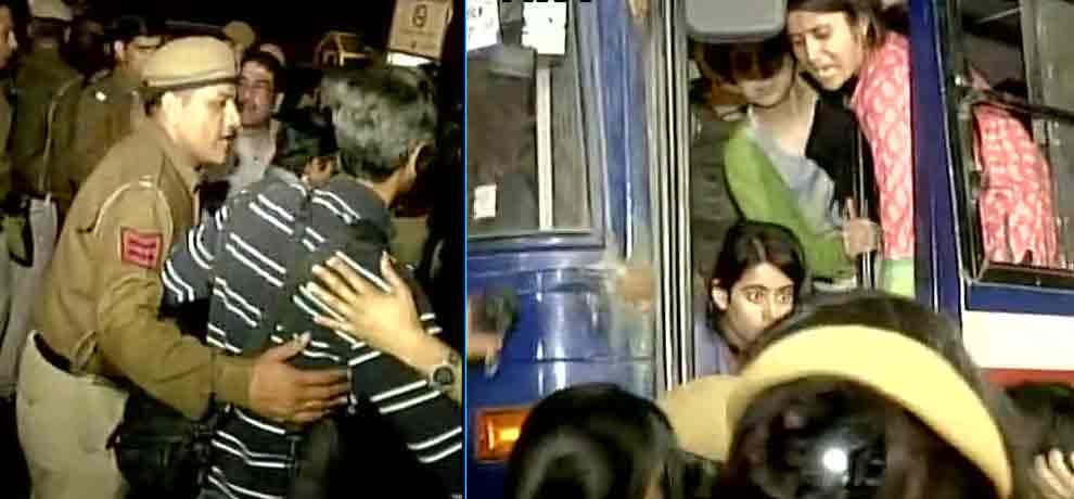 Clash between AISA and ABVP students over Umar Khalid's talk at Ramjas College