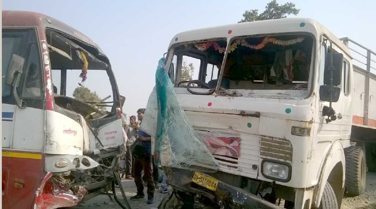  Trolley overturns death of two children, 9 wounded