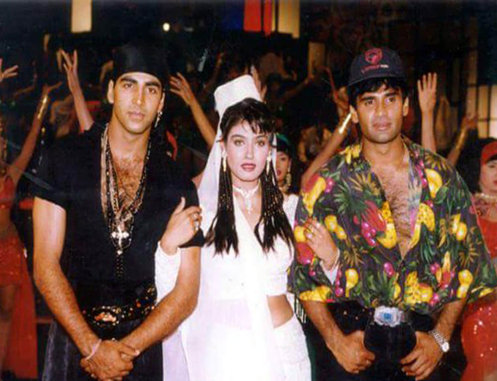 Akshay Kumar praises Raveena Tandon at 'Tu cheez badi hai mast mast' song launch