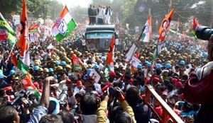 Shah and Modi's rally road show increased political stir