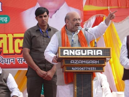 Samajwadi transformer burned, uprooted throw: Amit Shah