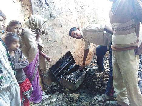 Short circuit of five households ash