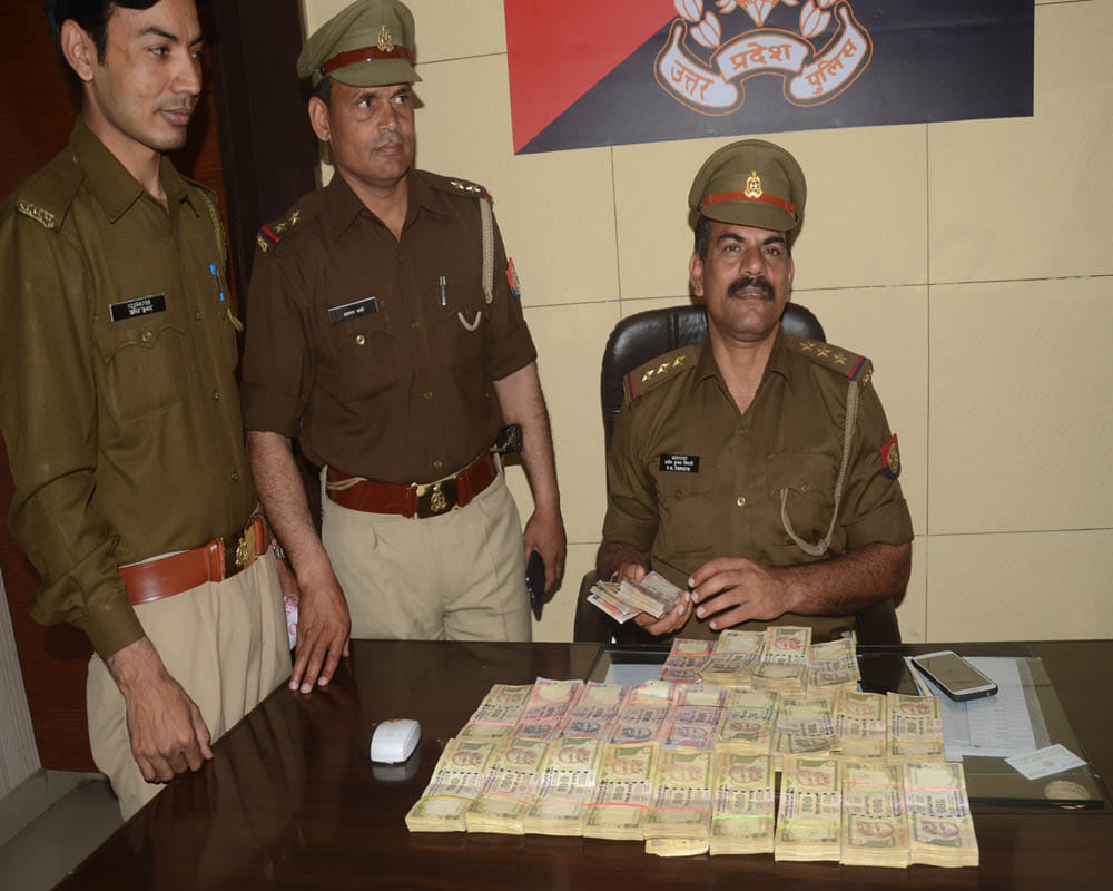 15.30 million previous currency seized at Kaushambi 