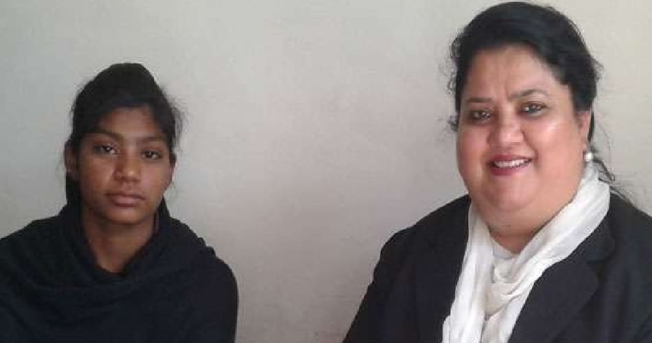 salute to brave girl charanjit kaur, who filed petition against parents to continue further study