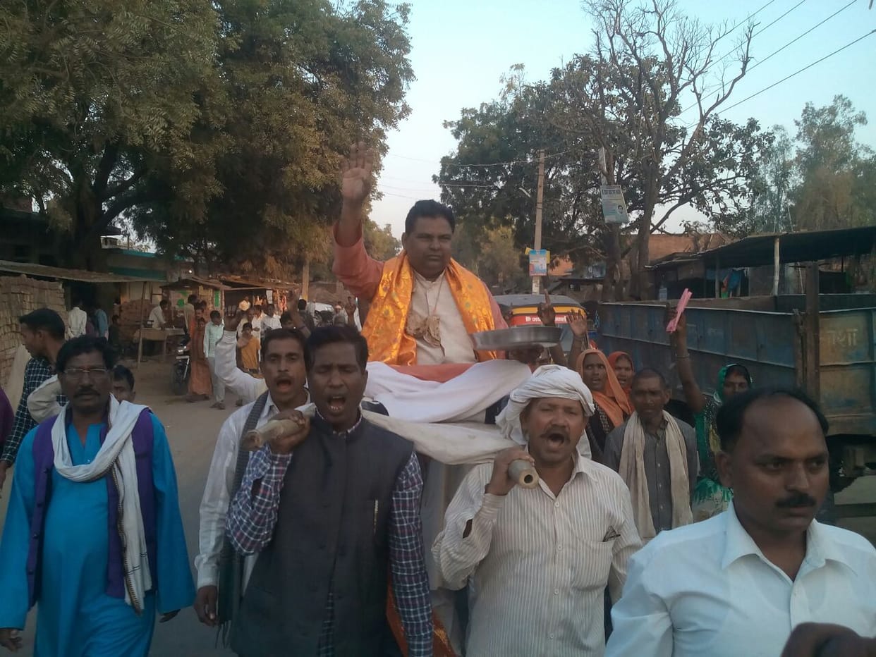 gopapl nishad candidate from sagri assembly apply uniq election campaign
