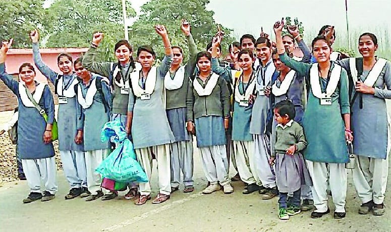 Khatauli road protest of students