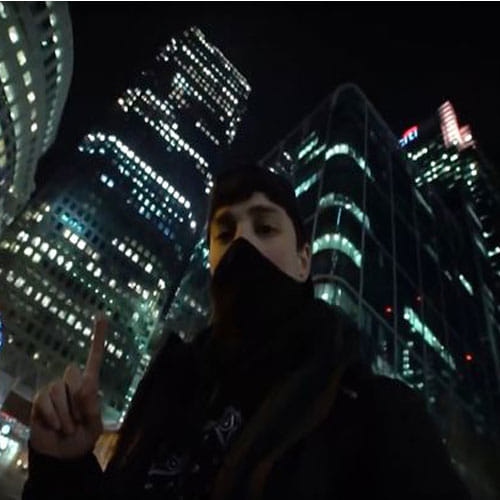 Teenage In London Climbs The second Tallest Building In The City