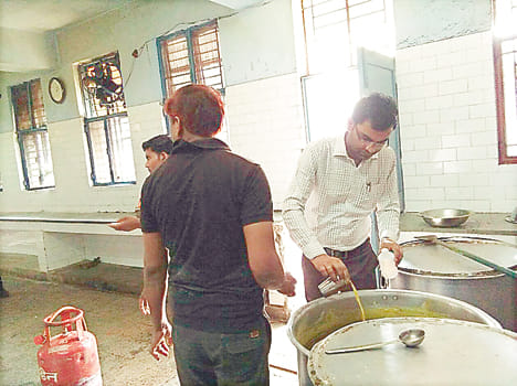 Cleanliness in the mess of the school ignored