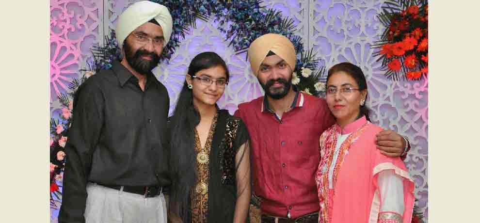 tejinder got selected in Indian idol 7 top 7