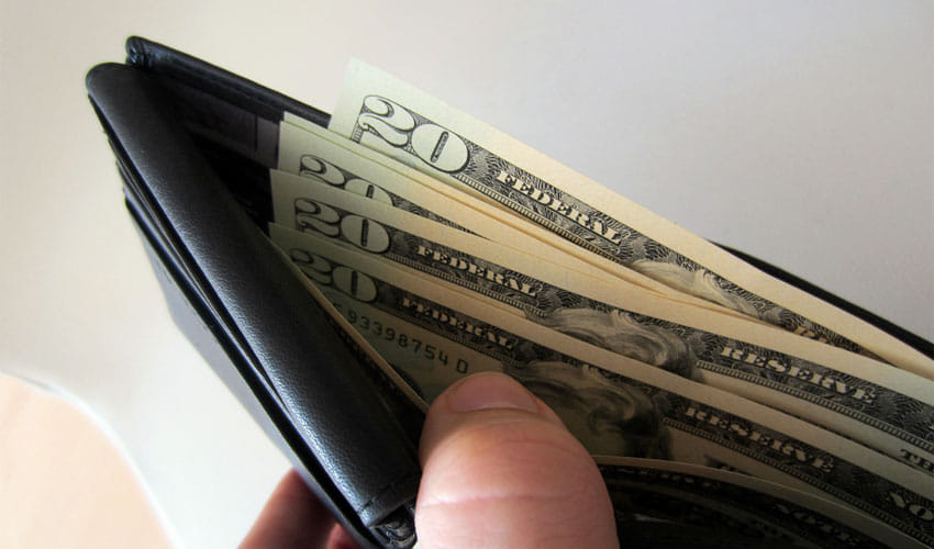 Keep These Things In Wallet For wealth and fortune
