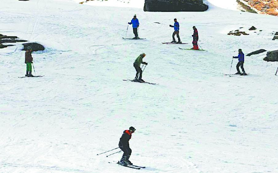 Youth are learning the ropes of skiing