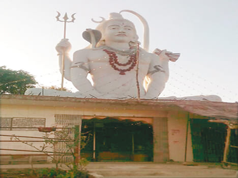 Shivaratri day, the cheers from Mahadev Gunjege pagoda