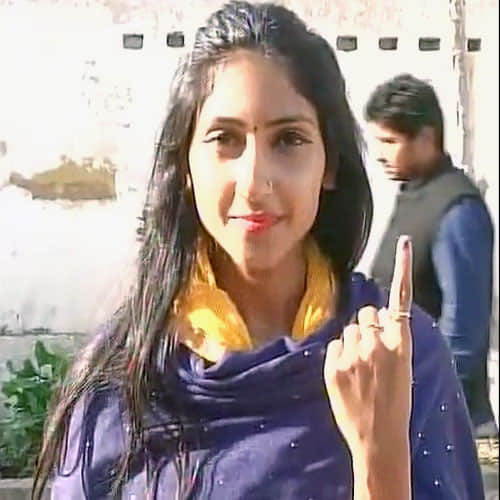 up polls fourth phase leaders cast their votes