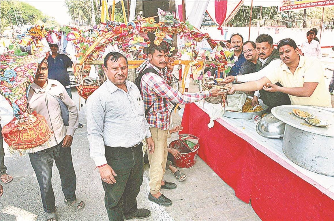 The third focus is on worship of Trinetra Mahashivratriः