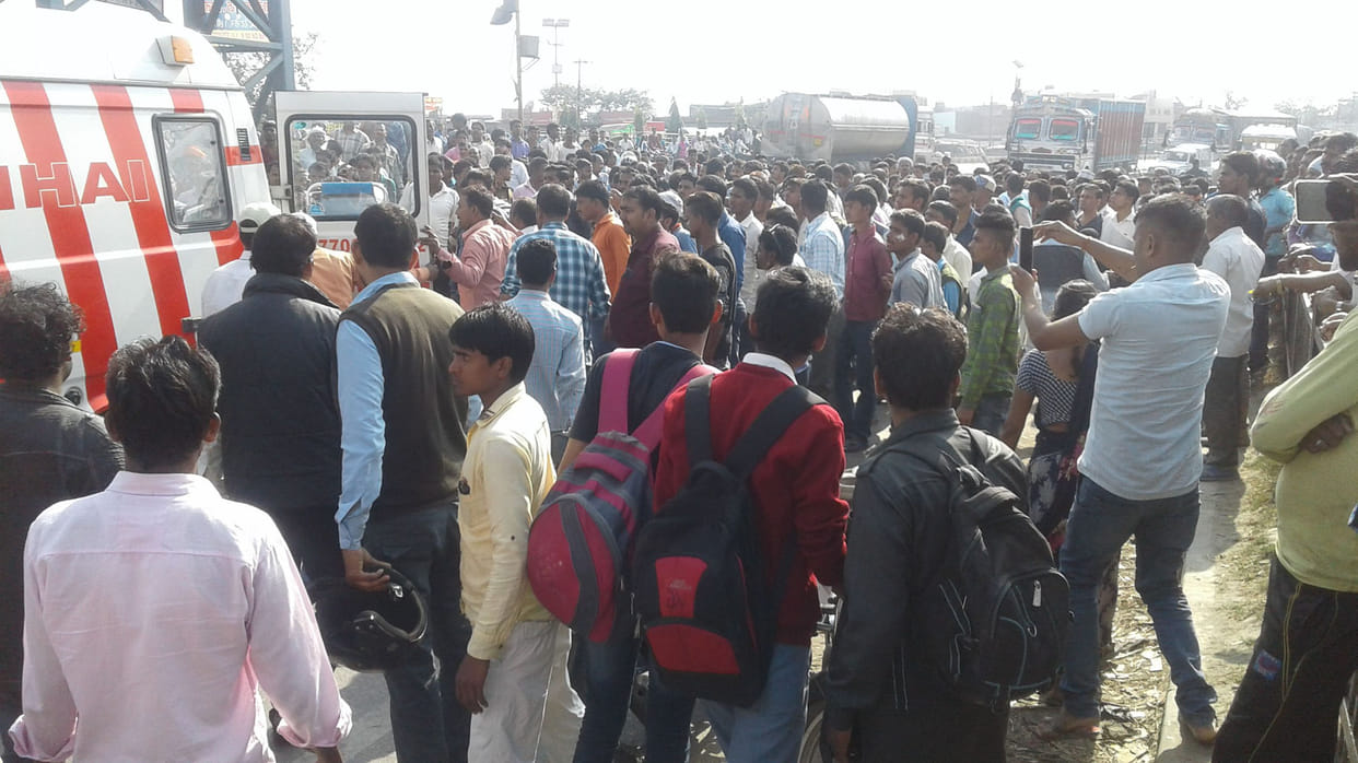 road exident in hata