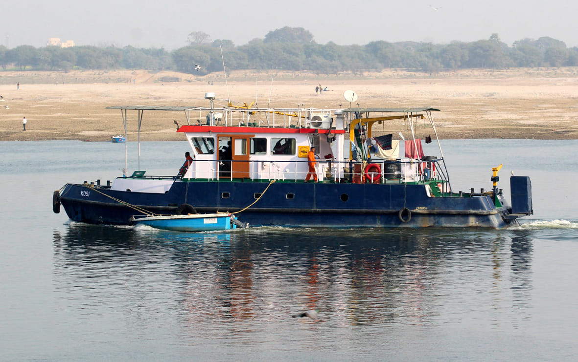 Low Draft Vessels will be run in ganga between varanasi to allahabad before kumbha