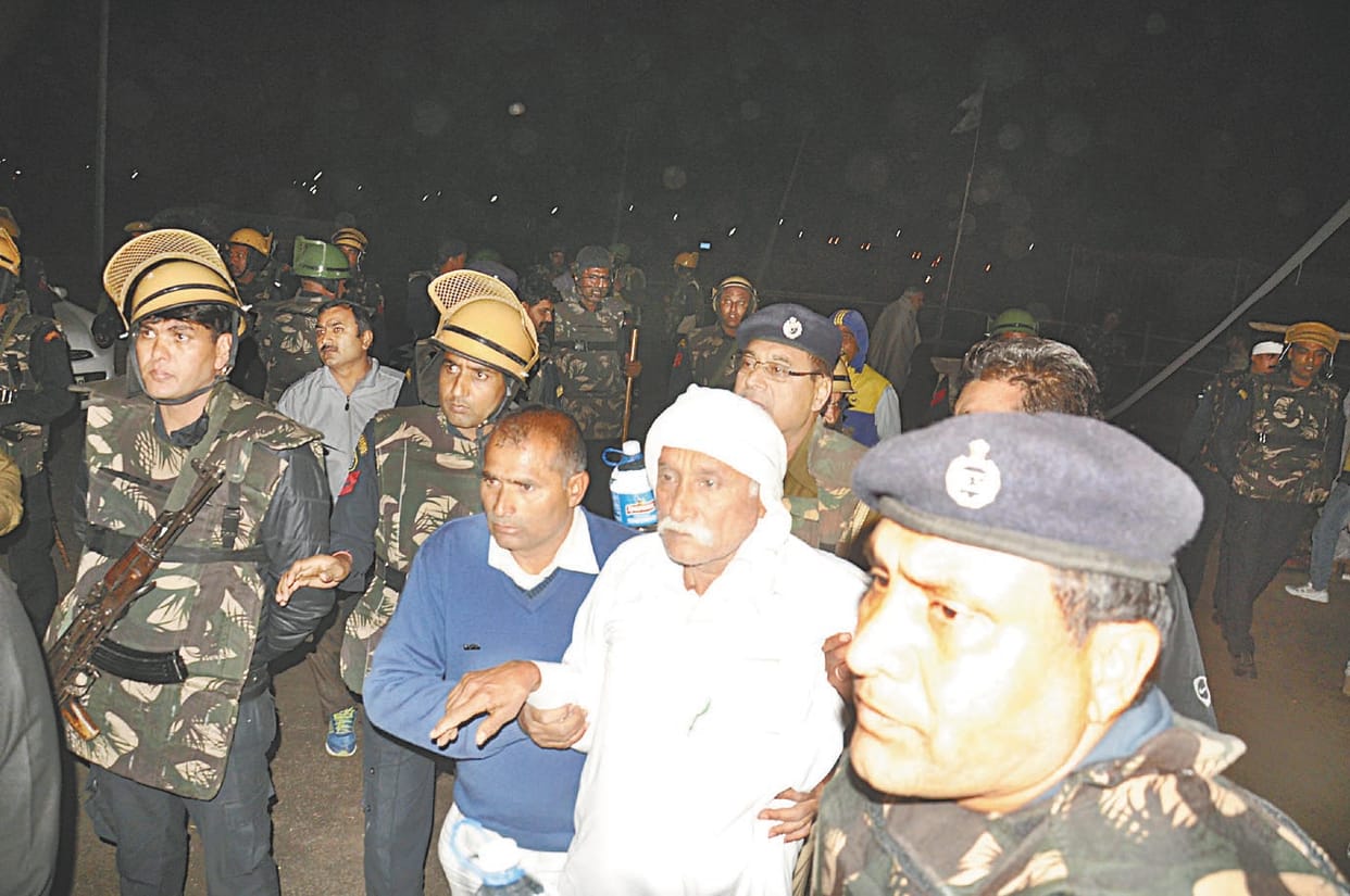 Police forcibly, night suffering, two stir, raised sticks, rohtak police