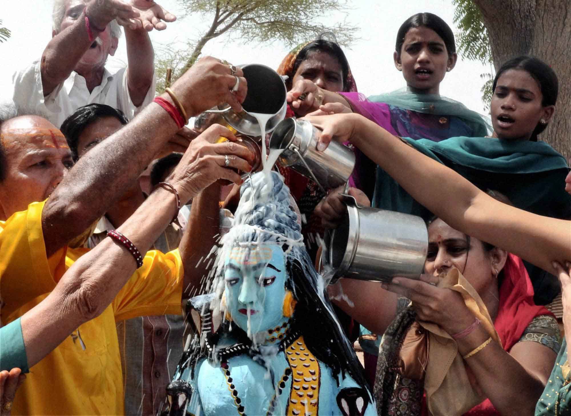 auspicious time in full day for lord shiva pujan on maha shivratri 2017